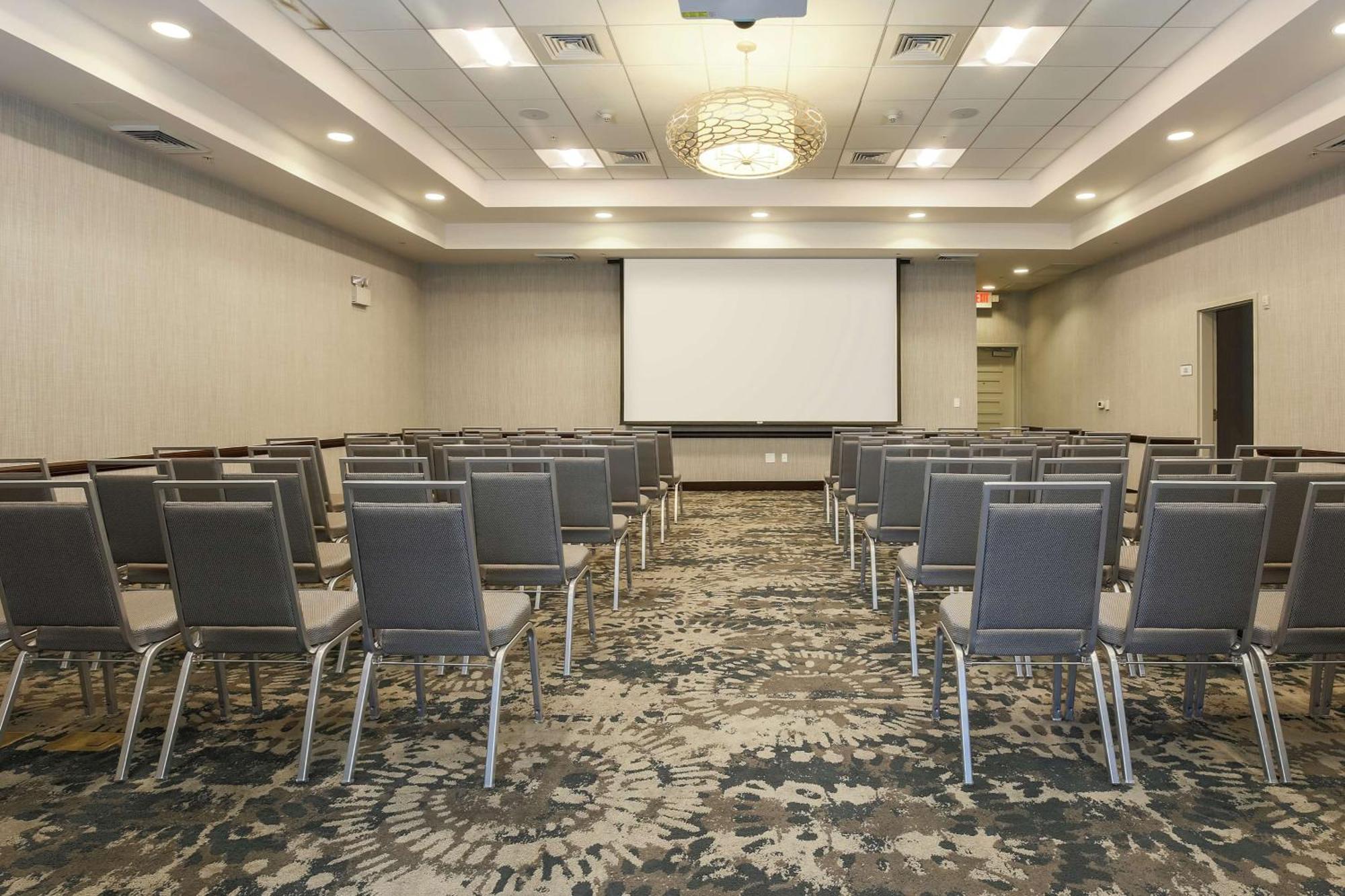 Hilton Garden Inn Shirlington Arlington Exterior photo