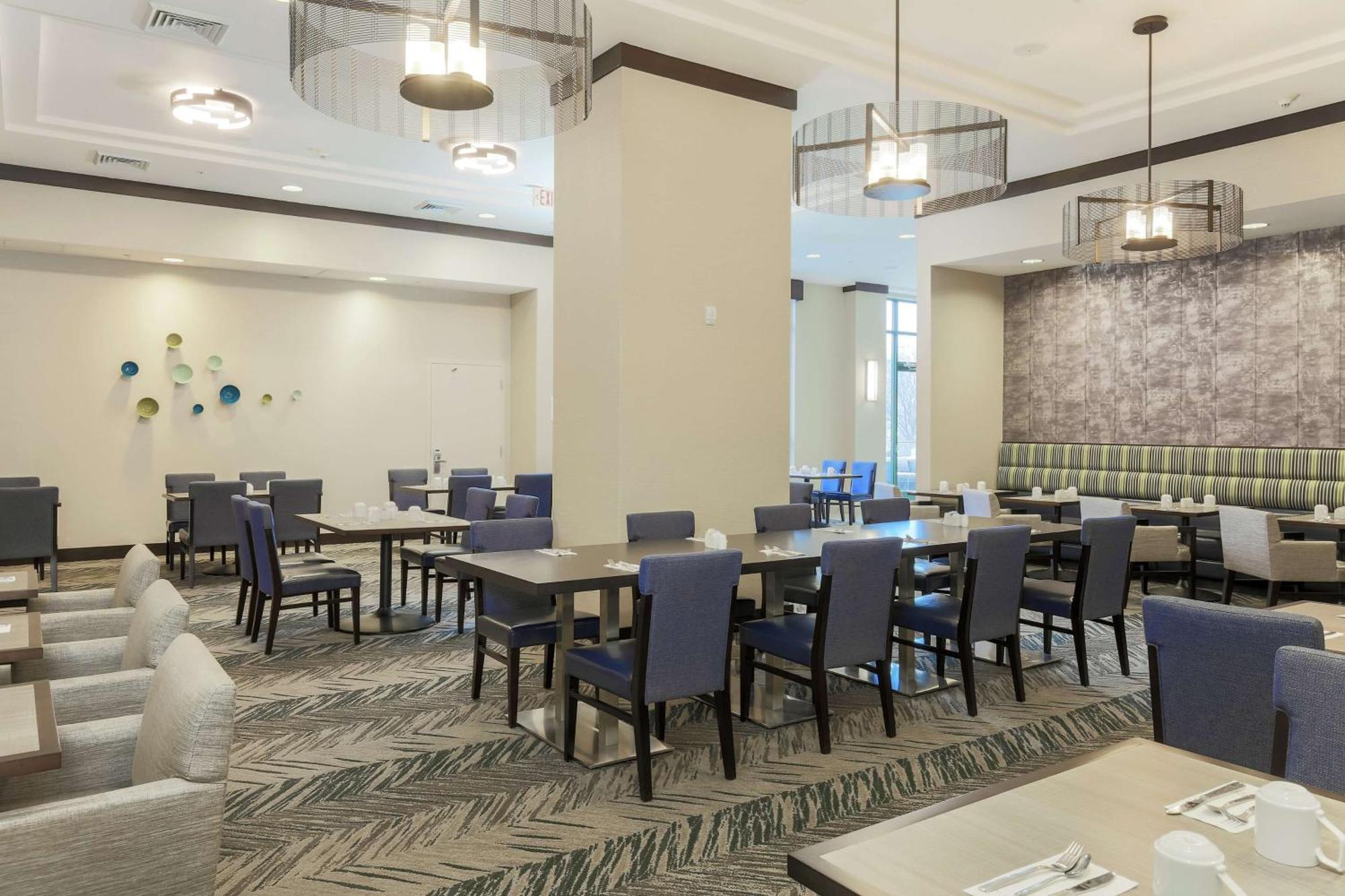 Hilton Garden Inn Shirlington Arlington Exterior photo
